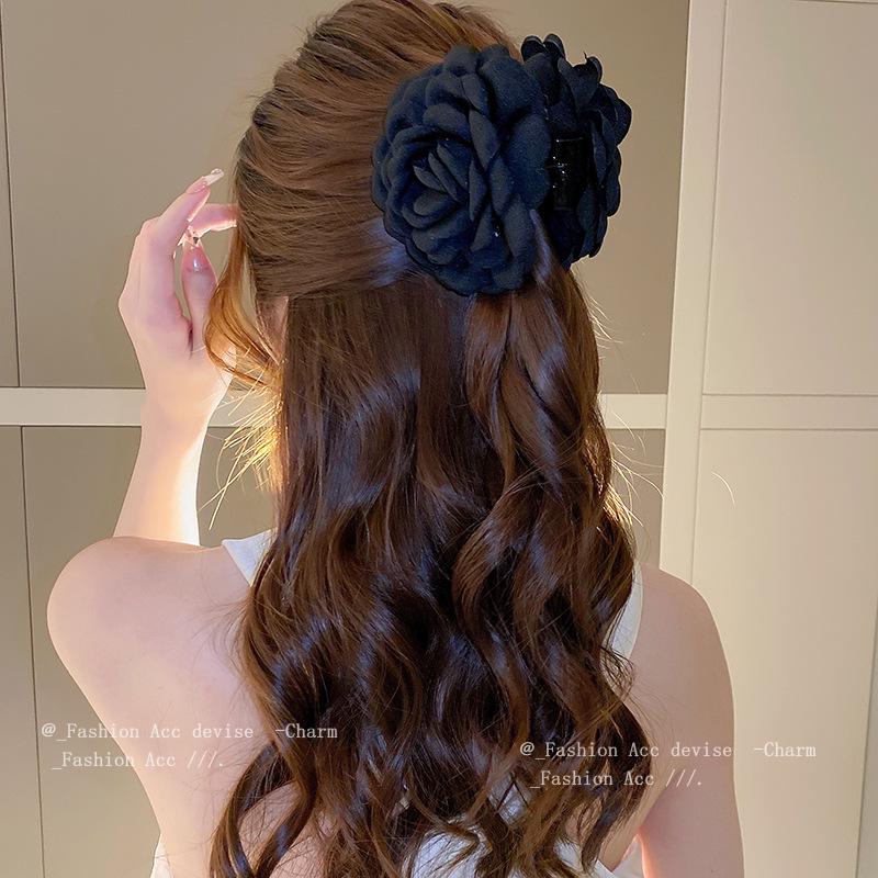 Korean Fashion Flower Hair Clip: Sweet Girl Shark Claw for Updos - Fresh, Stylish Hair Accessory