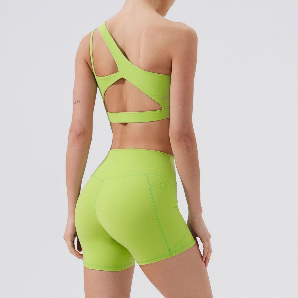 Gränsöverskridande Enaxlad Sport-BH för Yoga med Oregelbundna Band - Stötsäker, Vacker Ryggdesign för Fitness & Löpning