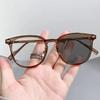 Simple Circular Photochromic Myopia Glasses Anti Blue Light Indoor Outdoor Use Stylish Frame