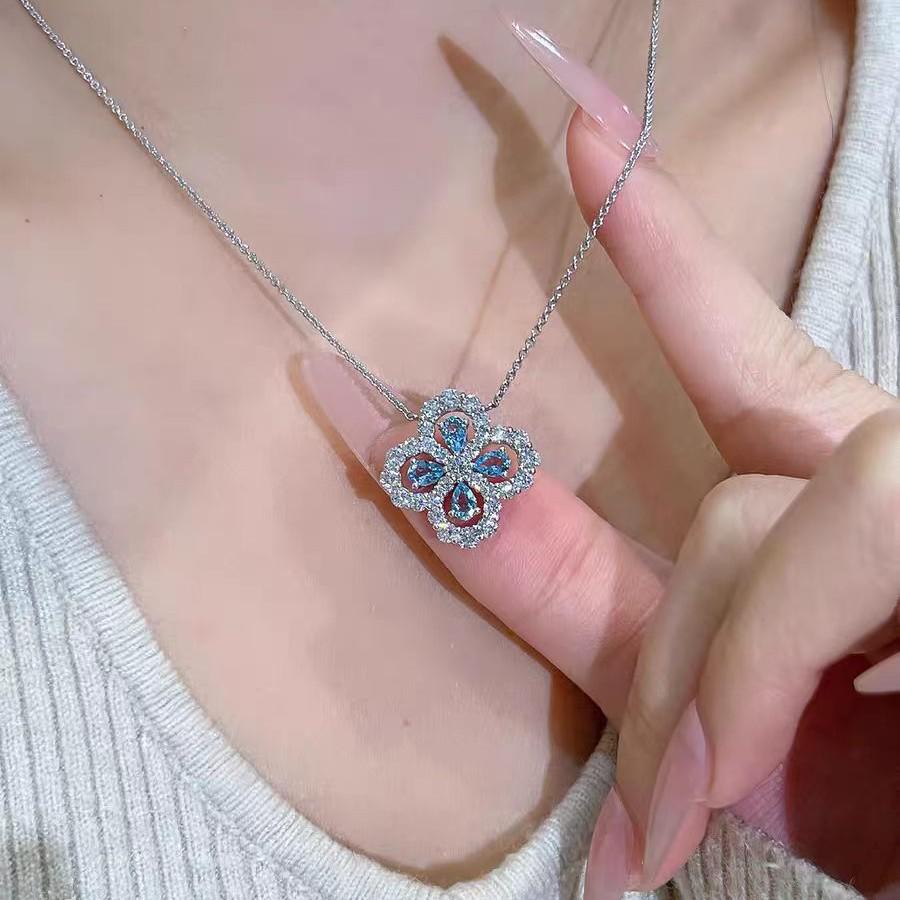 Luxury Diamond Inlaid Four-Leaf Clover Necklace - Gold Handmade Clavicle Chain for Women, As Seen On Xiaohongshu Socialites
