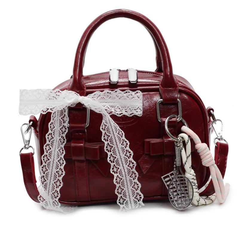 Popular Korean version of sweet and cool style high-end portable Boston bag women's versatile fashion niche design messenger bag