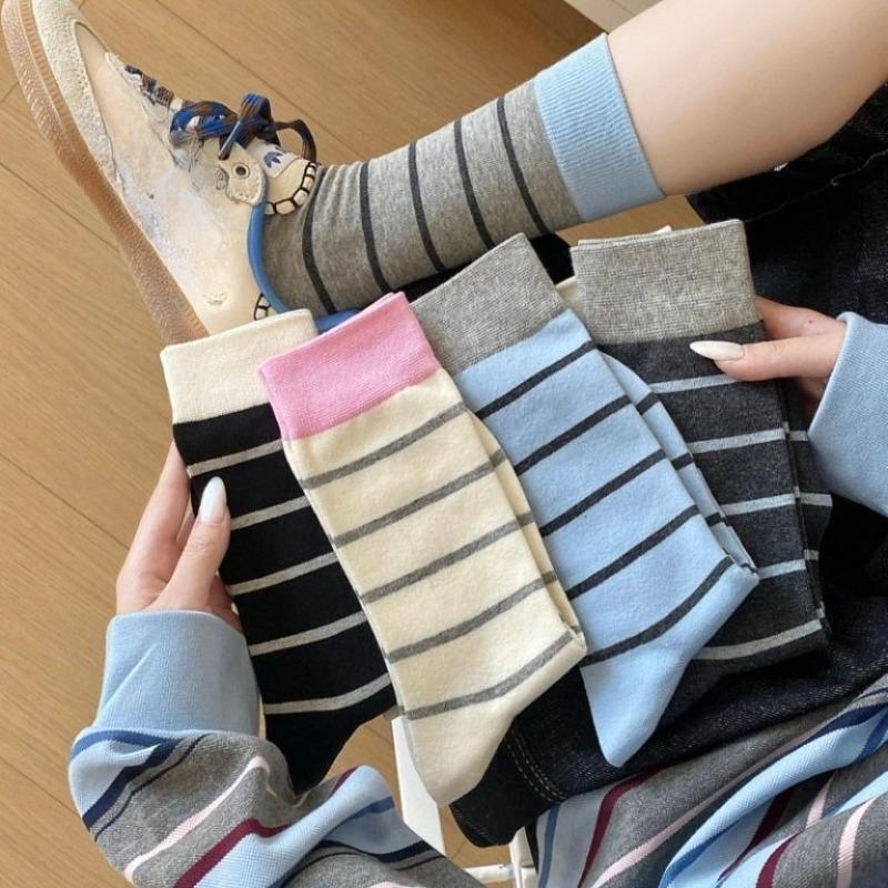 Autumn and Winter Girls' Dream Socks, High Slit Color-blocking Striped Socks, College Style Sports Socks, Pure Cotton Pile Socks