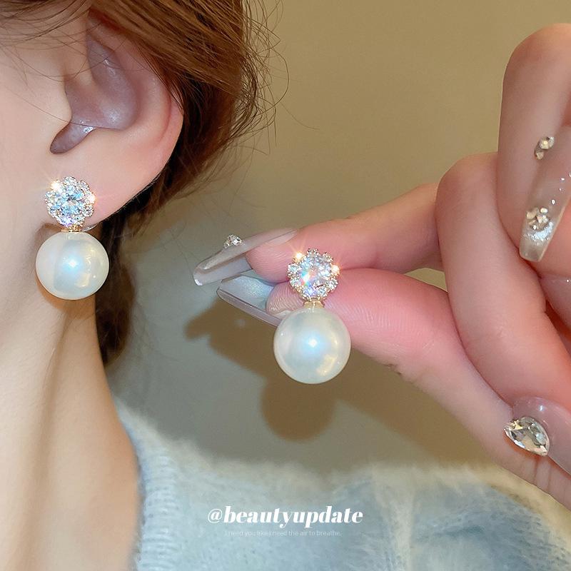 Silver Needle Elegant Korean Geometric Zircon Pearl Earrings - Exquisite Light Luxury Studs for Women