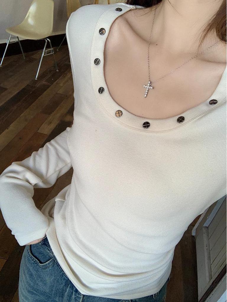 Spicy Girl Rivet Round Neck Slim Fit Long Sleeve T-shirt for Women's Autumn/Winter Wear