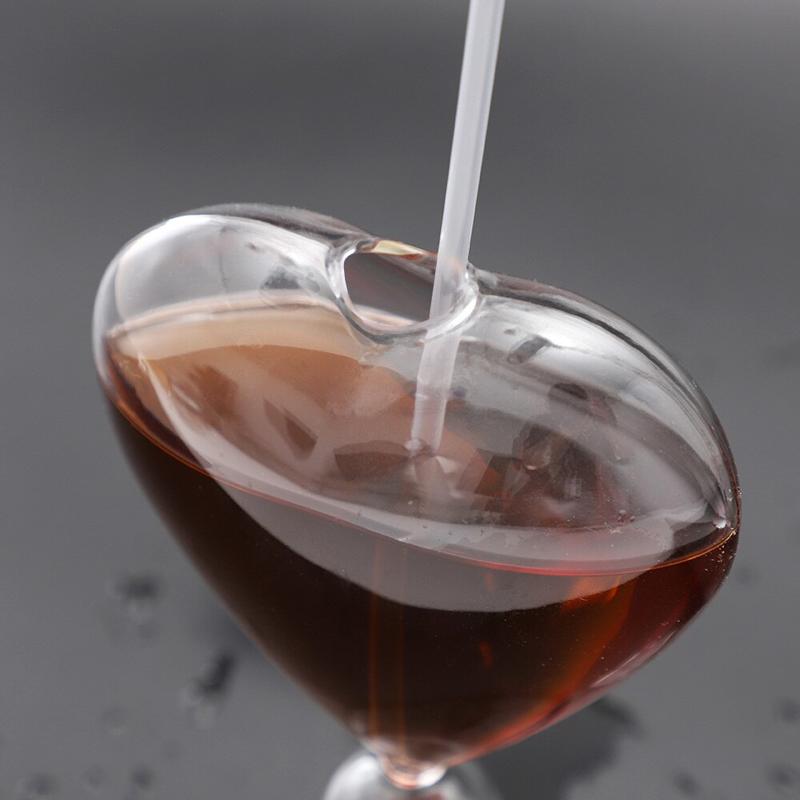 Cocktail, molekularer Rauch, kreatives Herz, Glas, Glas, Borosilikatglas, Kalk-Natron-Glas, Getränk.