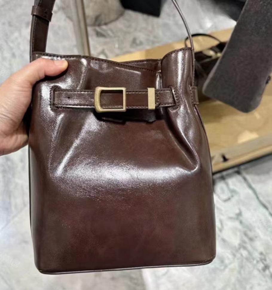 

Корейская 2024 Сумка-тоут из вощеной коровьей кожи: Сумка-мессенджер через плечо для поездок на работу высокого класса