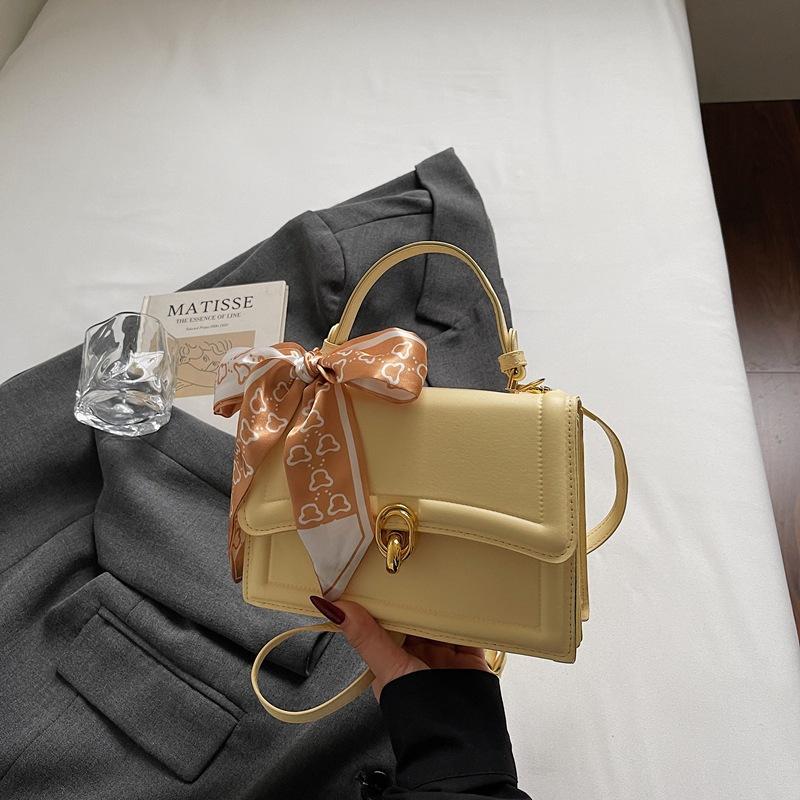 

Today s popular textured women s bags are new trendy and fashionable portable small square bags, minimalist casual messenger bags. жёлтый