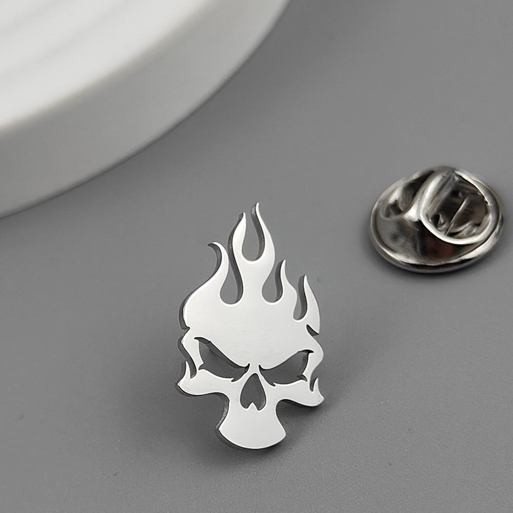 

New flame skull men s lapel pin, stainless steel gold-plated badge, punk style suit accessories black brooch, gift for father серебряный