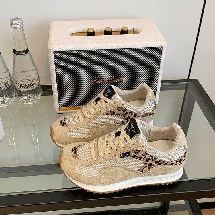 Korean Version 2025 New Retro Jogging German Training Shoes Female Panda Black Mesh Breathable Casual Ins Trendy Sports Shoes