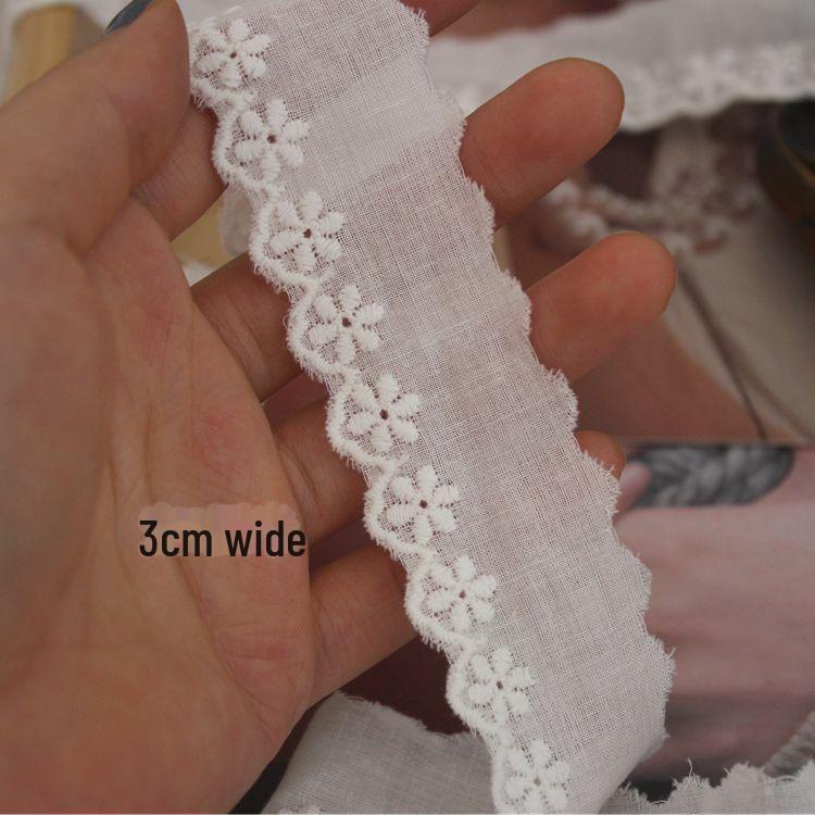Exquisite Narrow Edge Cotton Lace with Small Floral Embroidery for Clothing Decoration