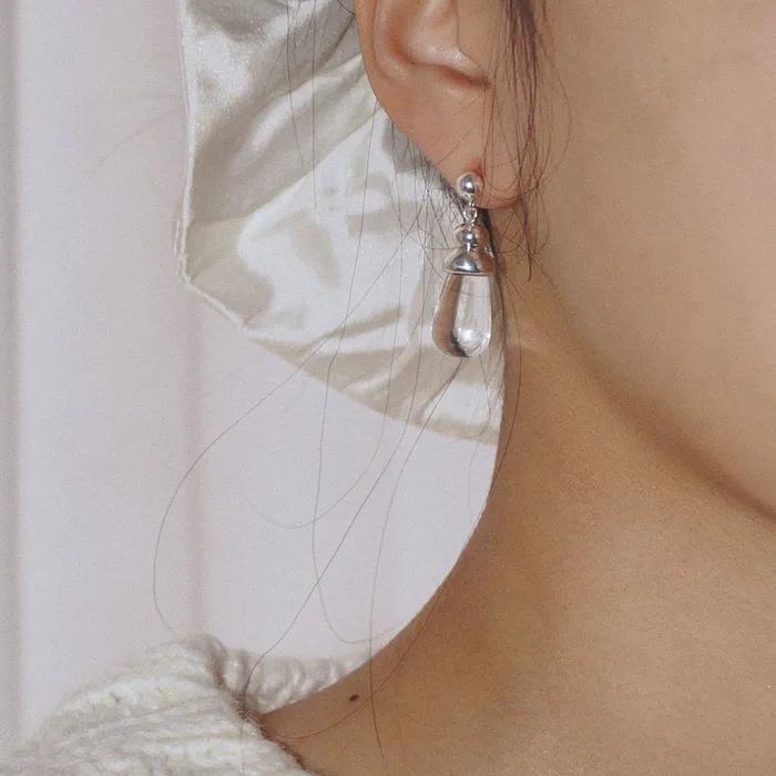 QUARTZ HOUSE EARRINGS