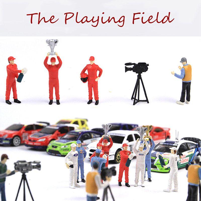 Race Medal 164 The Playing Field 2 Figure Scenario Model Set For Matchbox Tomy With High-quality Resin Material