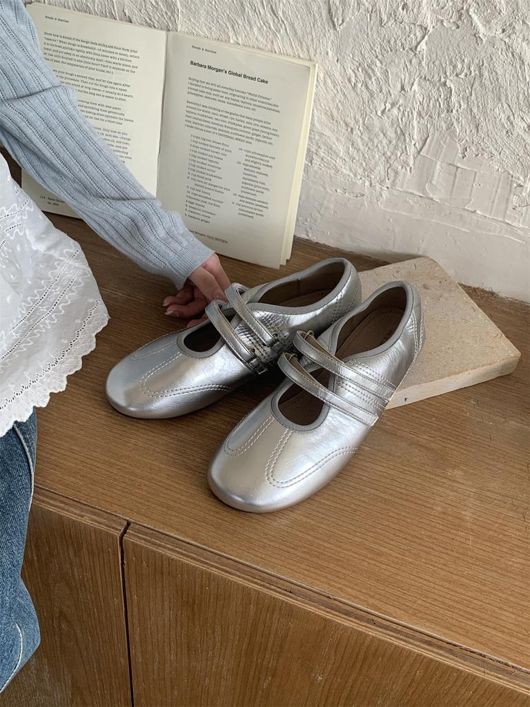 Korean version of round head 2025 autumn light mouth single shoes Velcro fashion versatile soft flat silver Mary Jane shoes ballet shoes