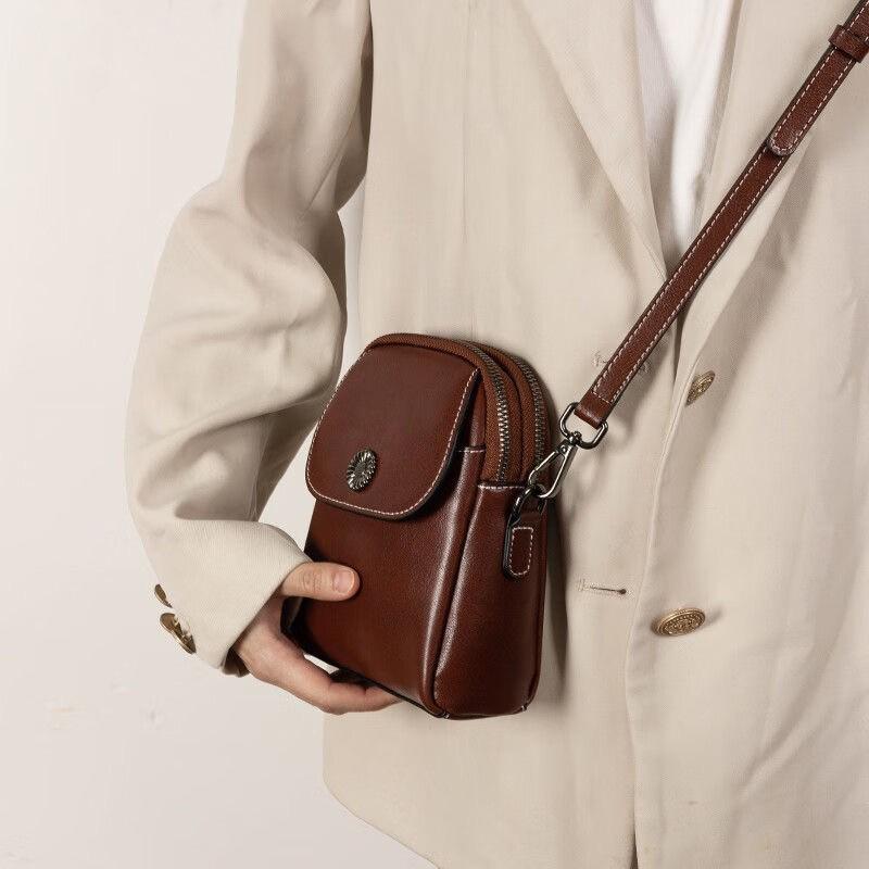 2025 New Genuine Leather Vertical Crossbody Bag for Women - Versatile, Multi-Layer, Fashionable, High-End Phone Bag
