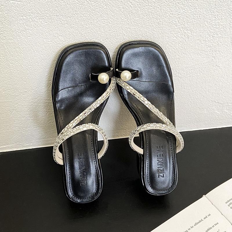 

Французские жемчужные туфли-шлепанцы с закрытым носком, летние сандалии на среднем каблуке со стразами, 2025, новый летний темперамент 35 чёрный