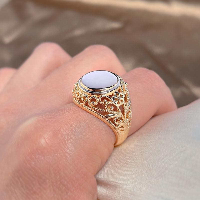 New Design Rose Gold Round Glossy Rings Christmas Gift Hollow Flower Women Jewelry Ethnic Wedding Ring Fashion