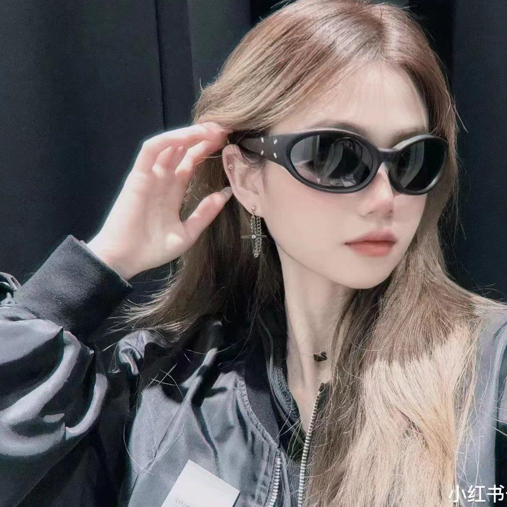 Fashion Stylish Women Sun Glasses Oval Shape  Punk Sunglasses Woman Bicycling Mountaineering Men'S Sunglasses