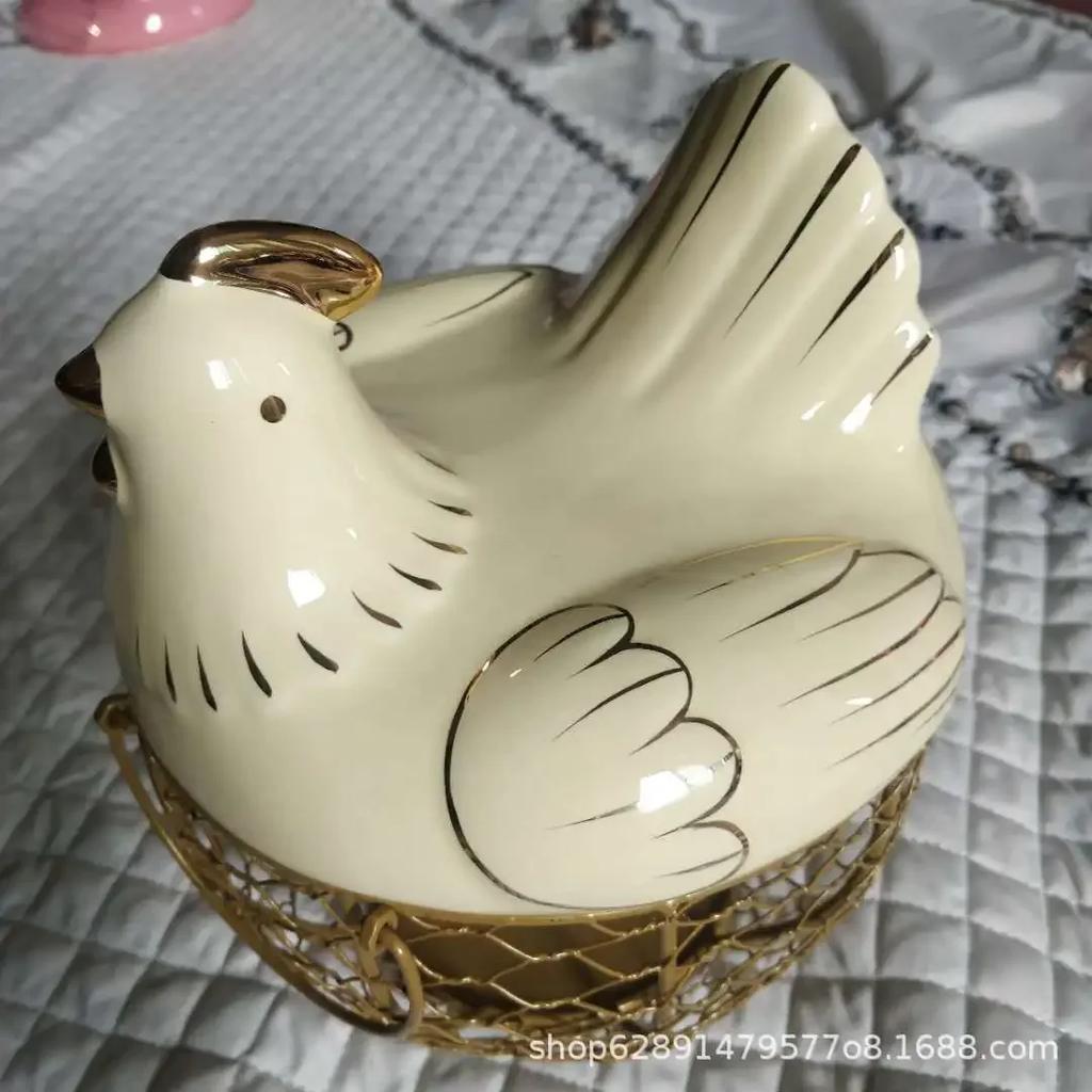 Cute Hen-shaped Egg Storage Basket Metal Wrought Iron Egg Basket with Lid Kitchen Food Debris Storage Container Home Decoration