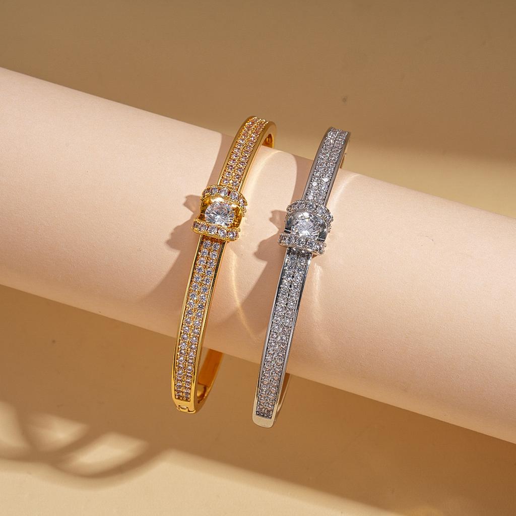 18K real gold electroplated diamond set oval buckle bracelet fashionable exquisite geometric jewelry