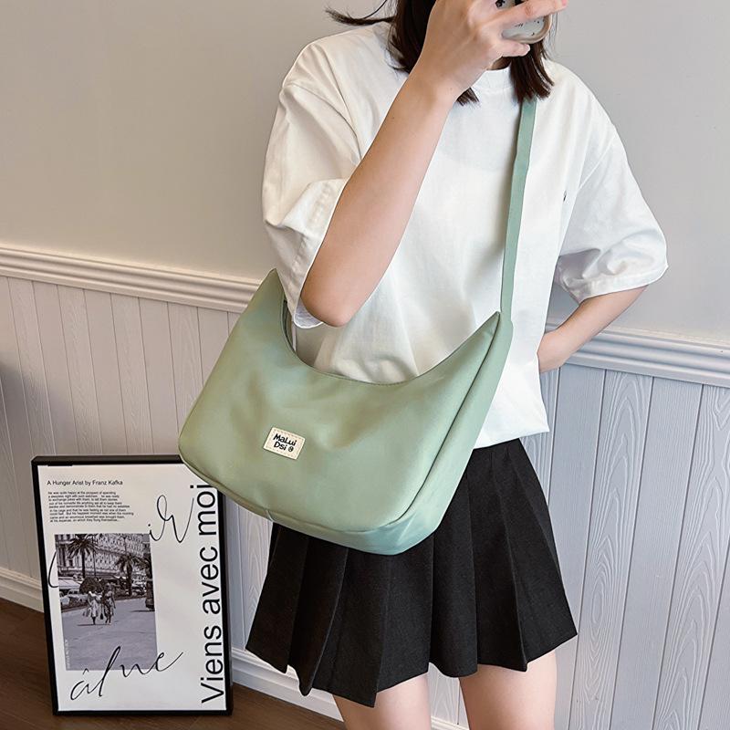 Solid Color Foreign Style Small Fresh Casual Women's Bag 2024 Spring New Shoulder Messenger Bag Simple Dumpling Bag Women's Bag