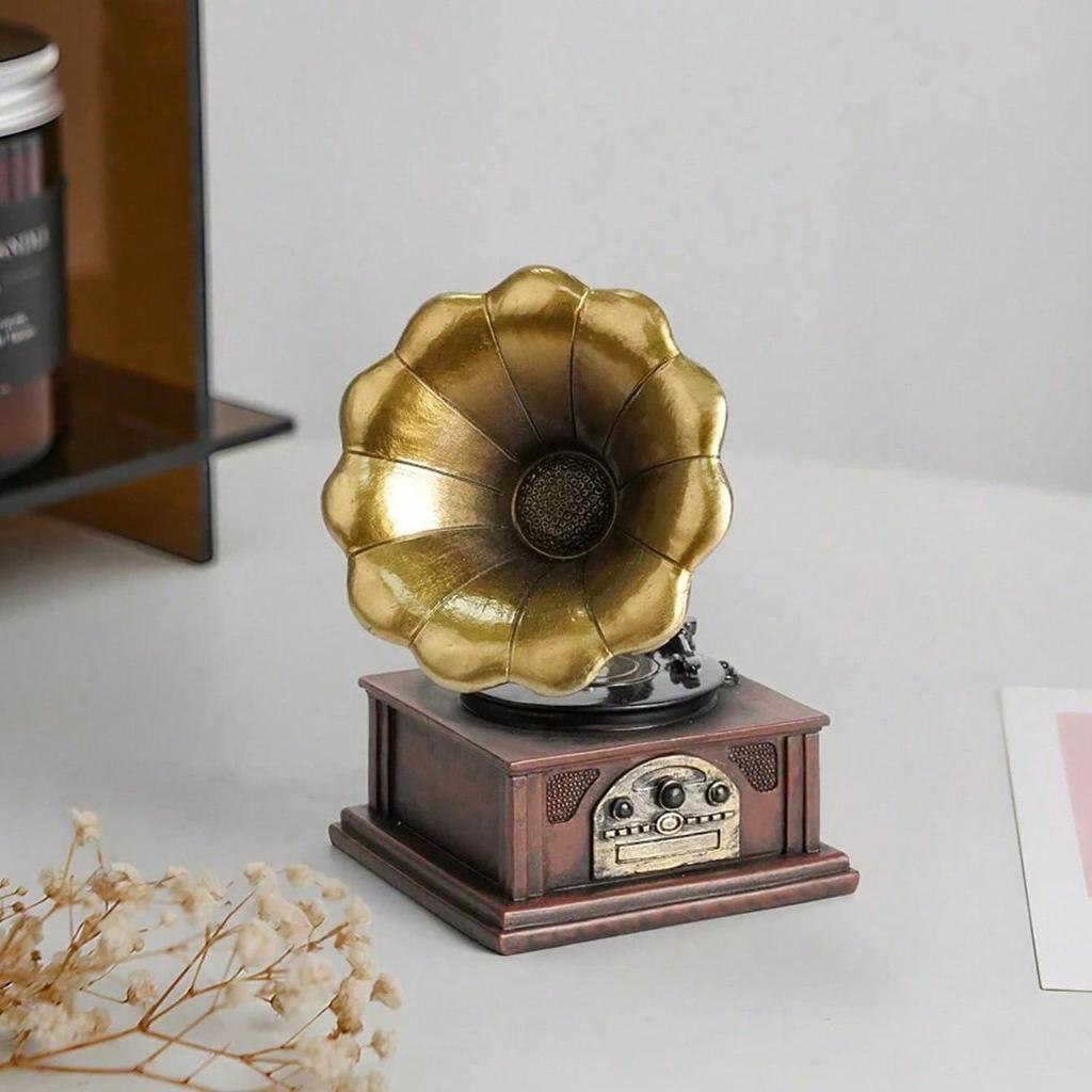 European Retro Gramophone Desktop Ornament for Home or Study Decoration