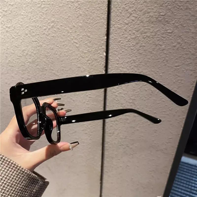 Retro Anti Blue Light Computer Glasses Frame Women Oversized Men Trendy Fashionable Stylish Eyeglasses Classic Spectacles