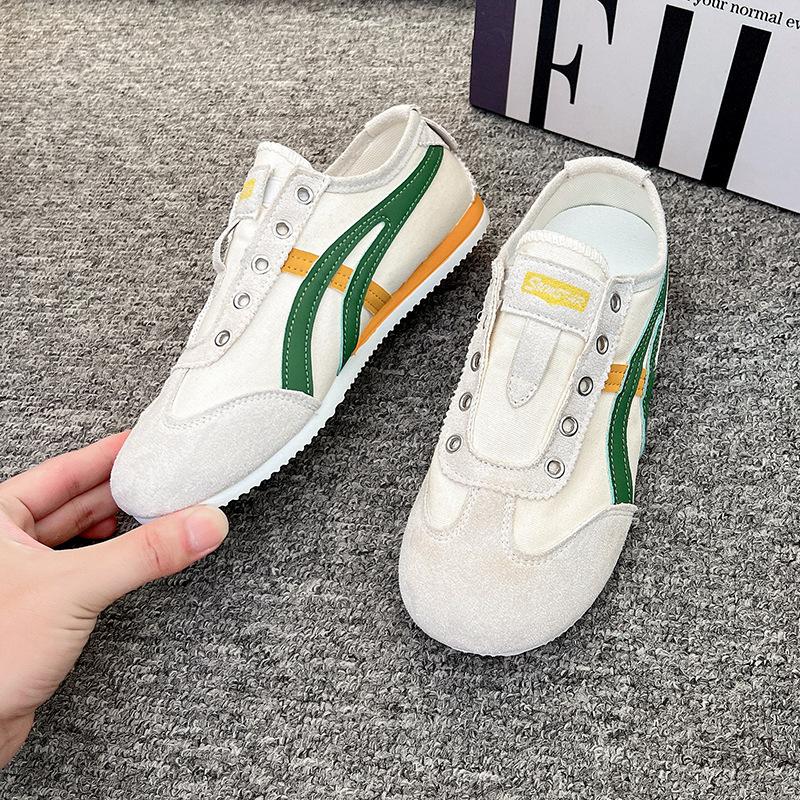 

2025 autumn little white shoes new Korean version ins female students platform heightening sports shoes casual board shoes dad shoes 40