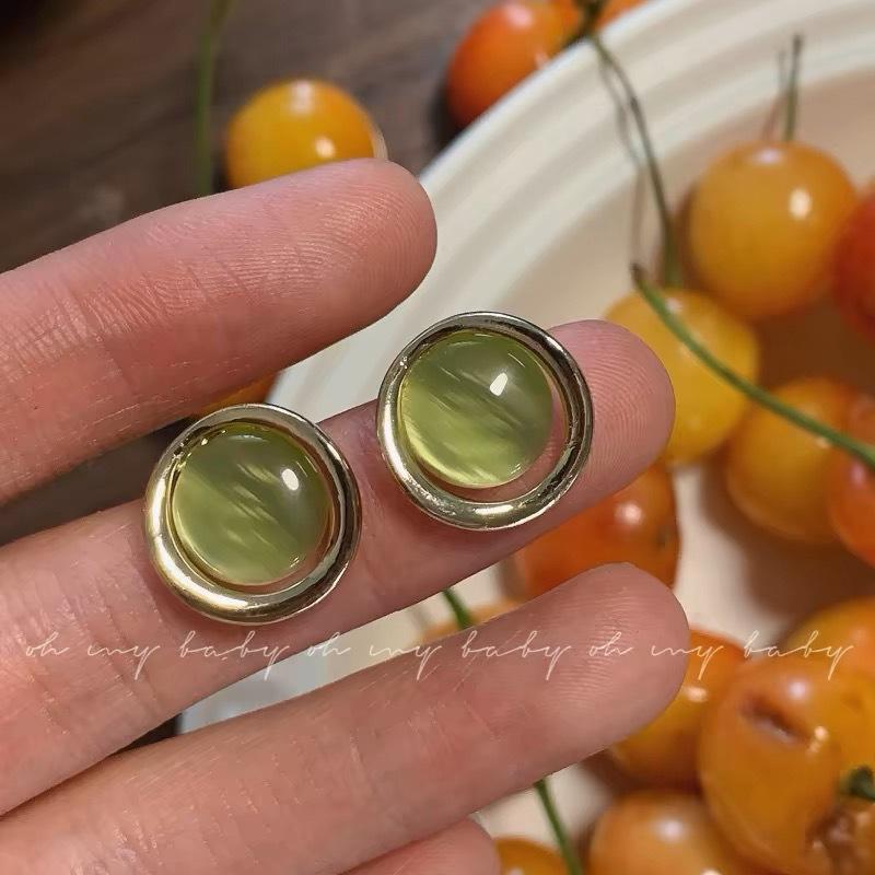 

New silver needle green opal stud earrings for women, Mori simple and versatile earrings and earrings. 925 silver needle зелёный