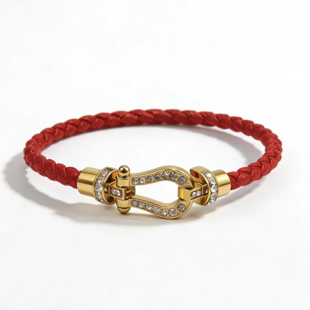 Pulsera en forma de U de herradura Microincrustada Cuerda de cuero de doble capa Hebilla magnética Pulsera de herradura 2026 Moda Accesorios de uso personalizado