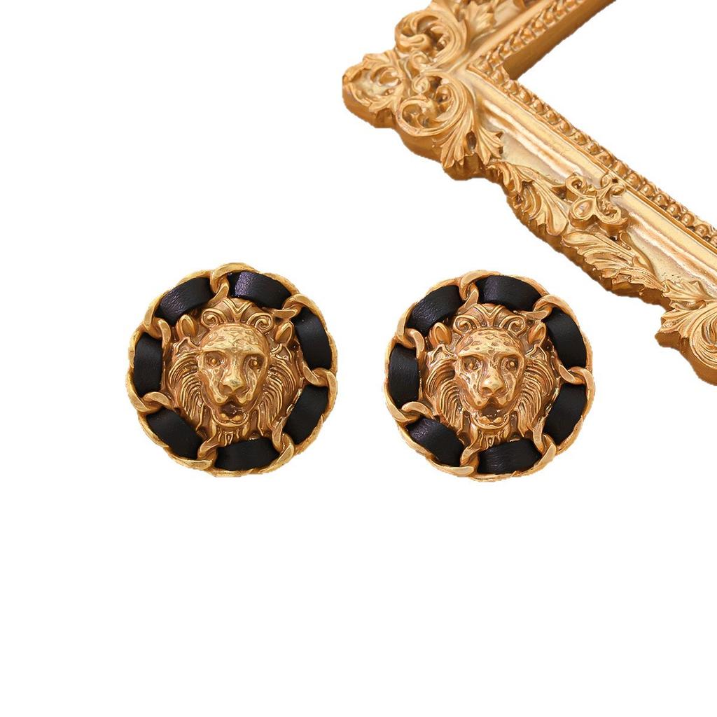 Animal Weaving Lion Head Earrings Three-dimensional Retro Vintage High-end Palace Fashion