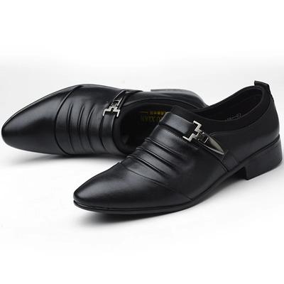 Mode Klassiska Herrklänningsskor Slip-on PU Läderskor för Män Plus Storlek Spetsig Tå Affärsmässigt Casual Herr Formella Skor för Bröllop