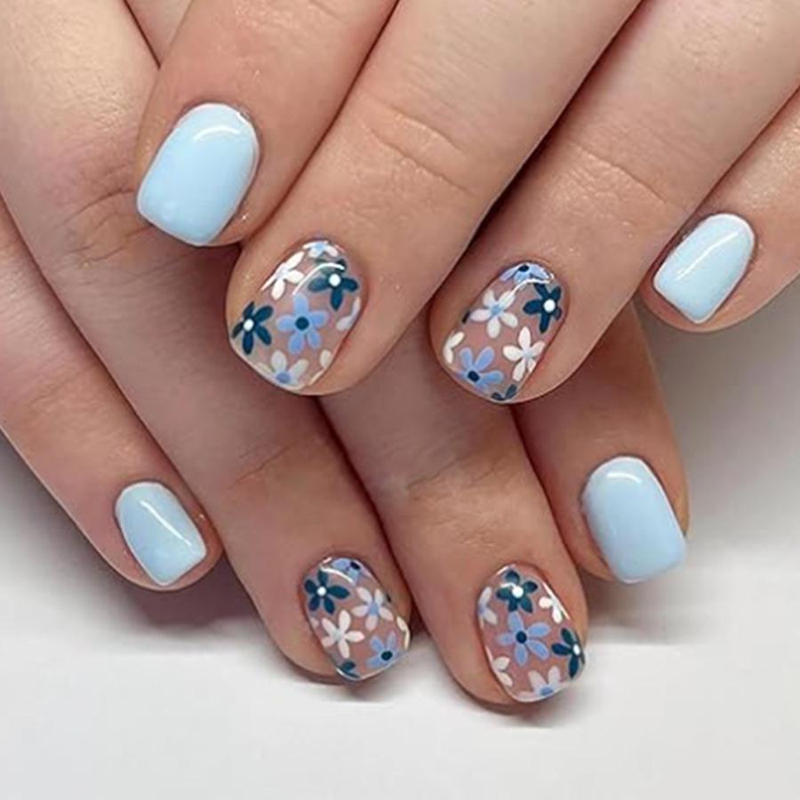 

Glossy Light Blue Floral Square Nail Art Kit (24 Pieces)
