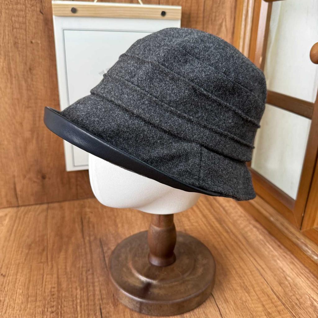 Niche Leather Edge Basin Hat Female Three-dimensional Pleated Solid Color Bucket Hat Autumn and Winter Commuting Versatile Atmosphere Bucket Hat