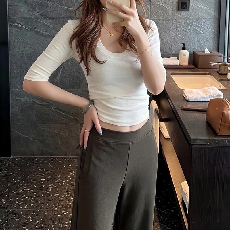 

Plus Size Slimming U-Neck Mid-Sleeve Top for Women - Versatile Spring/Summer Style Extra Large білий