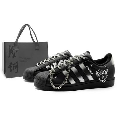 adidas Scarpe Originali Superstar 2 in Pelle Basse da Skateboard Unisex Nero Argento JI0079(Team1284- S)