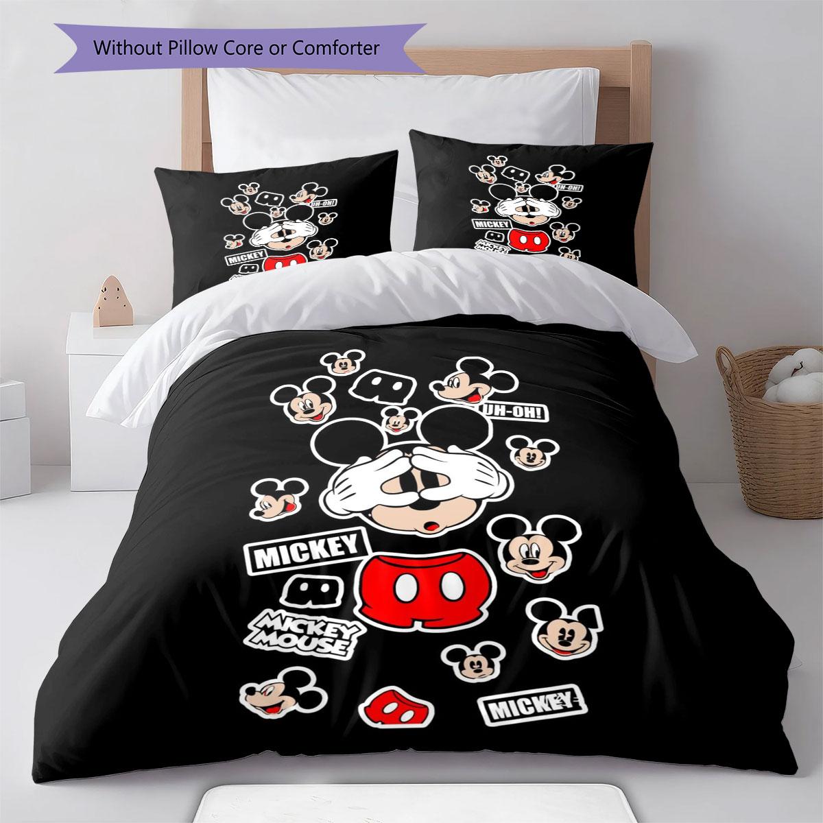 

A Refreshing and Soothing Mickey Mouse Four-panel Print Bedding Set – The Perfect Choice for Decorating A Child s Bedroom. 135x200cm