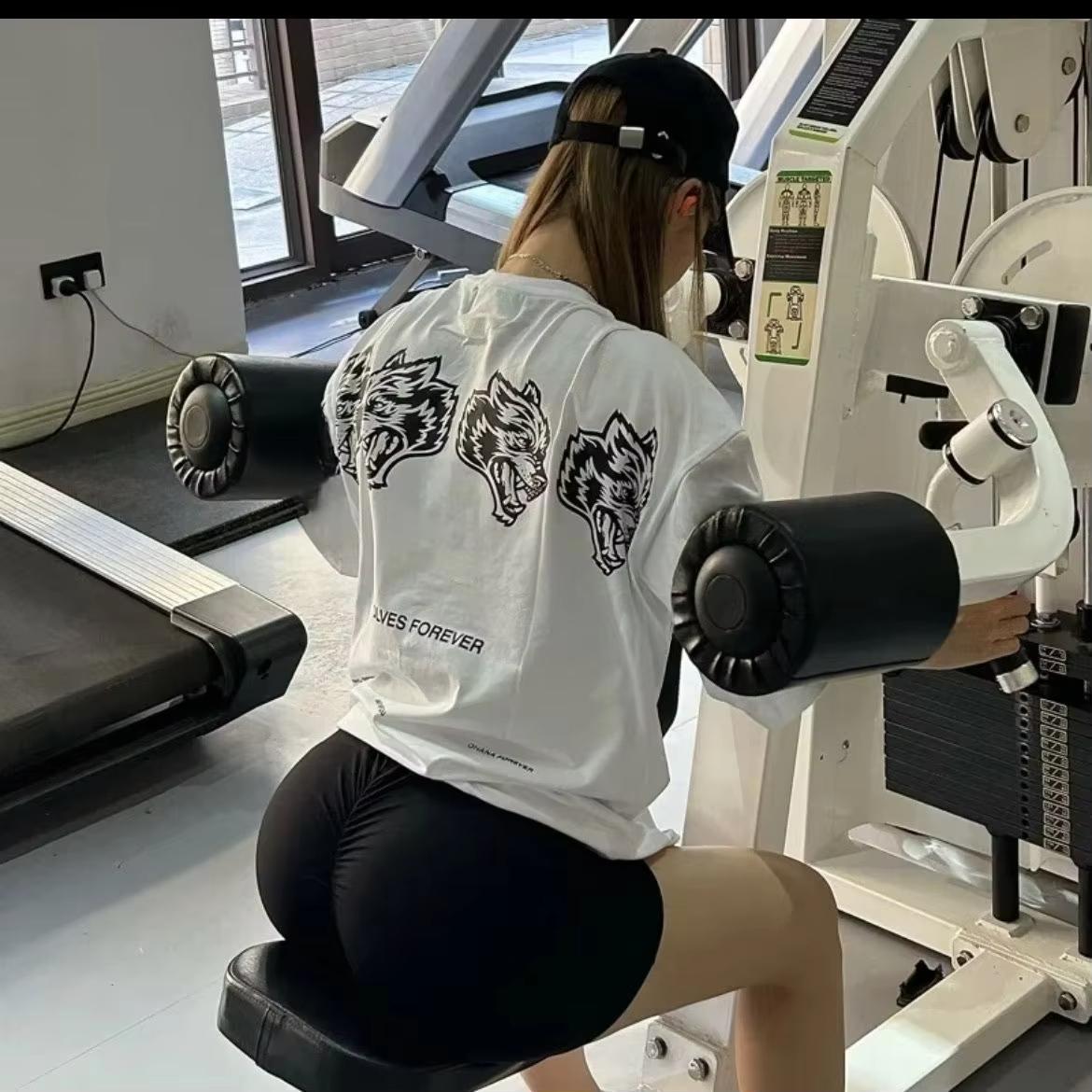 

Летняя новинка 2025 года Футболка с коротким рукавом с головой волка Darc Новая хлопковая спортивно-повседневная футболка для бега и фитнеса Мужская и женская футболка Топ 4XL