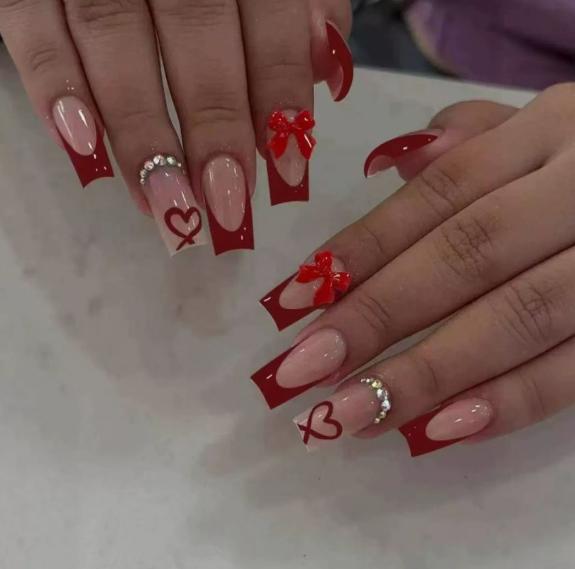 

1Set Red Black Contrast Heart Bow Press-On Nails, Baddie Sweet Cool Fake Nails, Skin-Brightening Luxury Tips червоний