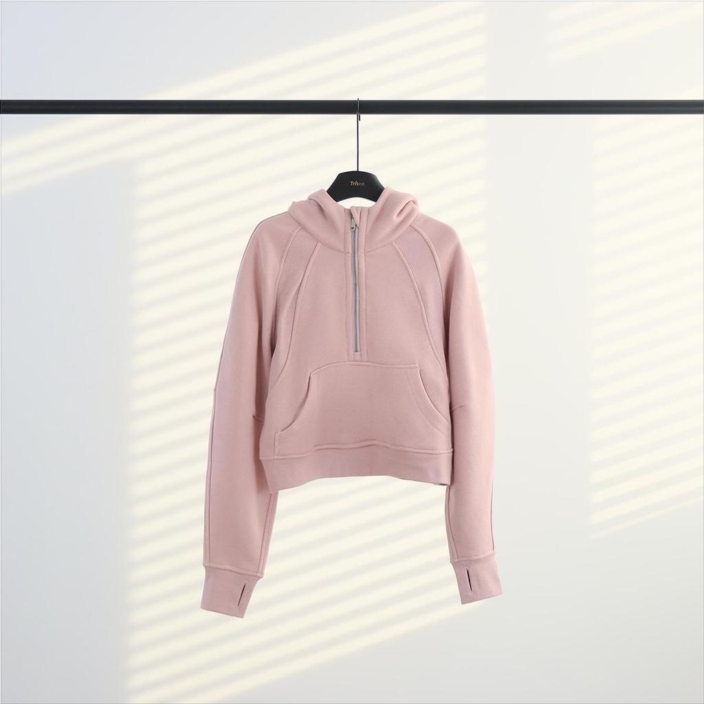 Damska bluza z kapturem i zamkiem do połowy, podszyta polarem - Przytulny top na jesień/zimę do jogi i fitnessu na świeżym powietrzu