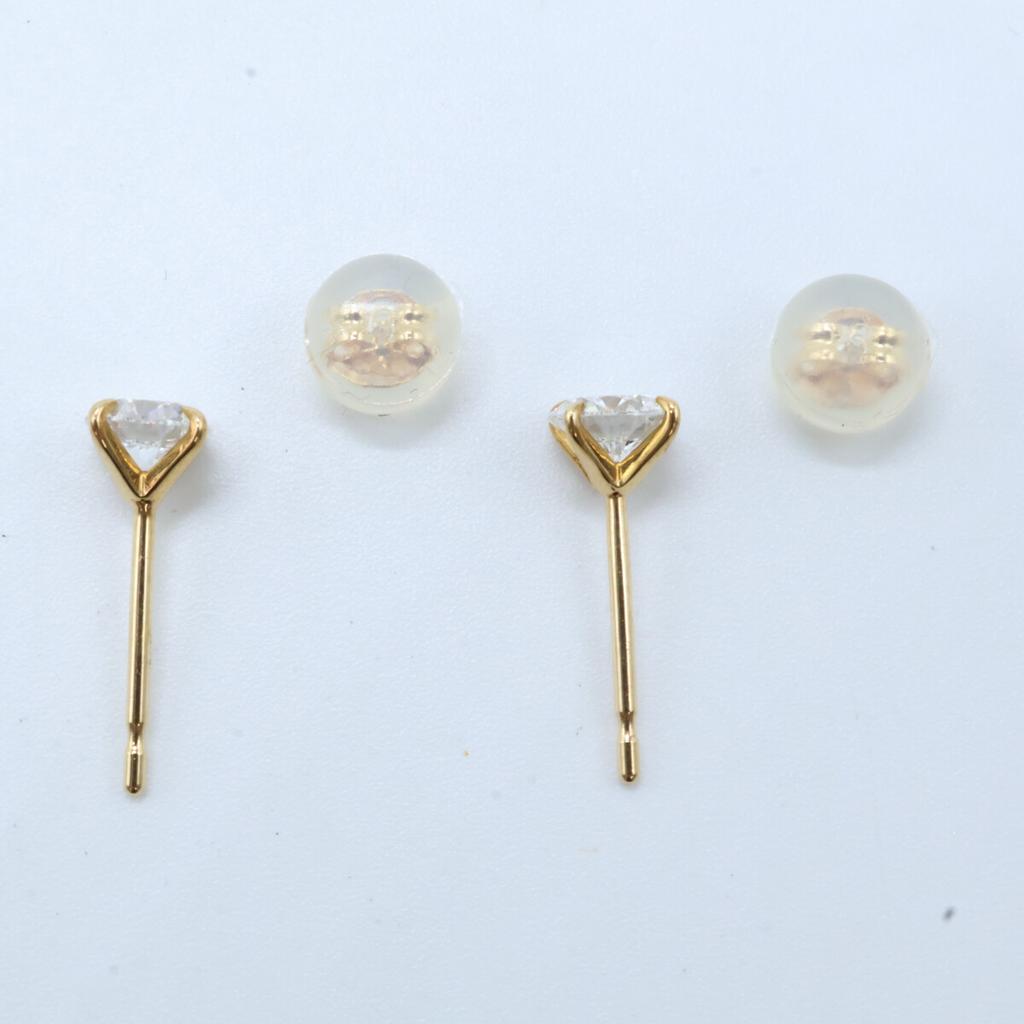 LK Salon Beautiful K18 0.34ct LK Airy Lab-Grown Diamond Studs earring Yellow GoldUsed