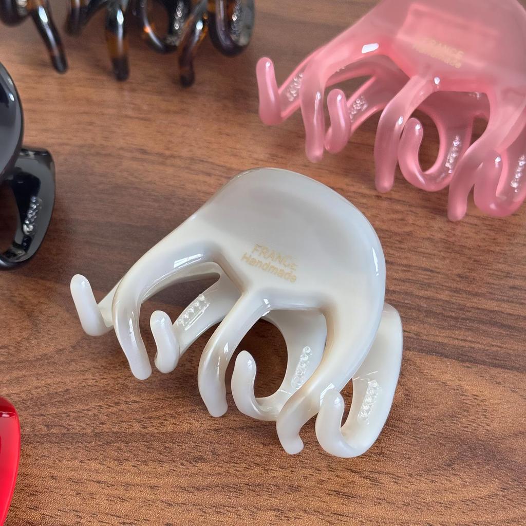 Korean Style Versatile Acetate Claw Clip for High-End Back-of-Head Bun and Half-Up Hair.