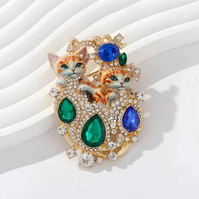 1Pcs Enamel Royal Style Charming Cat Pets Brooches Lovely 2 Cats Brooch Pins For Women'S Clothes Badge Gifts