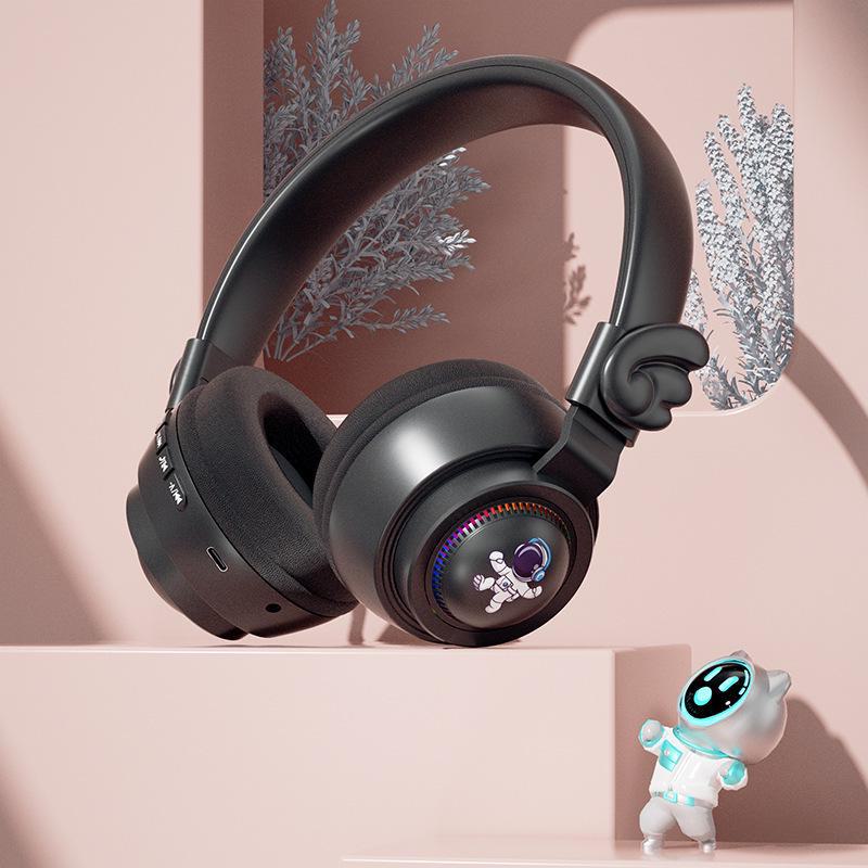 

Детская беспроводная Bluetooth-гарнитура Astronaut с длительным сроком службы батареи small size, luminous, customizable чёрный