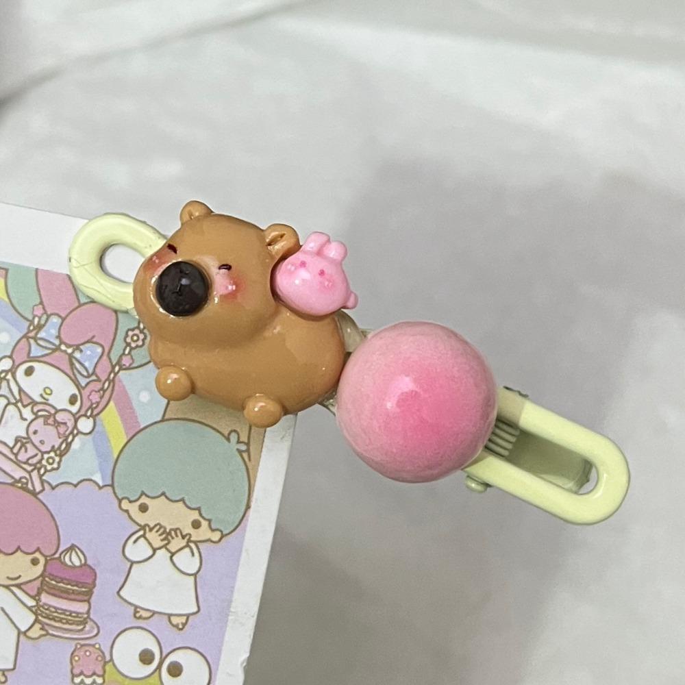 

Cute Capybara Hair Clip Resin Hair Accessories Peach Blossom Vase Animal Side Clip Daily ice cream