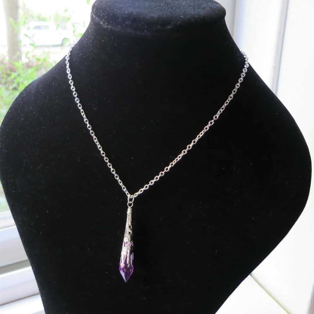 Temperament Goth Sliver Color Carving Teardrop-shaped Purple Crystal Pendant Necklace for Women Halloween Party Witch Jewelry