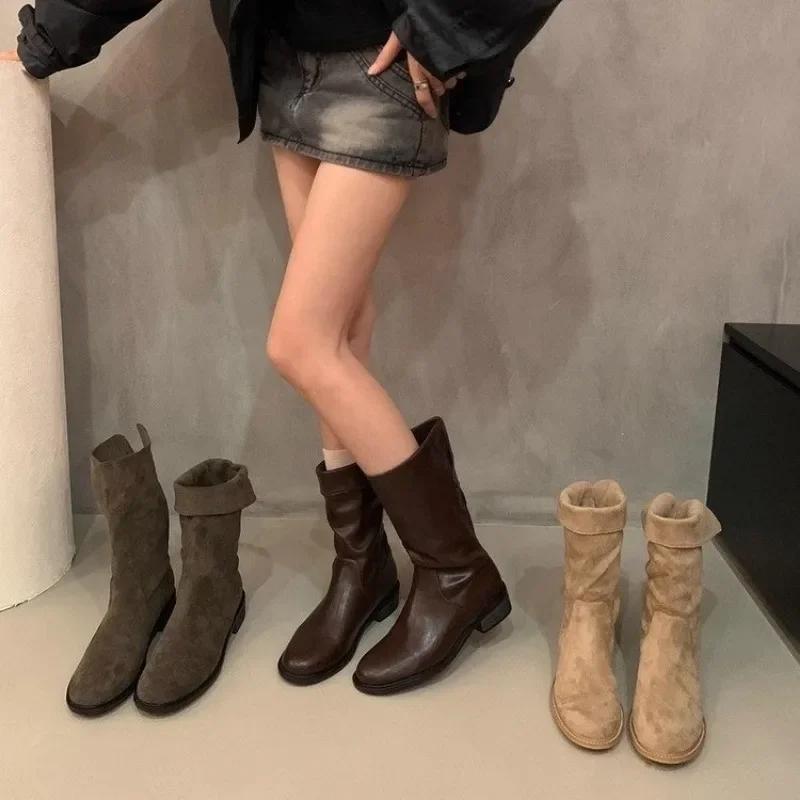 Круглый носок на низком каблуке — фото 5