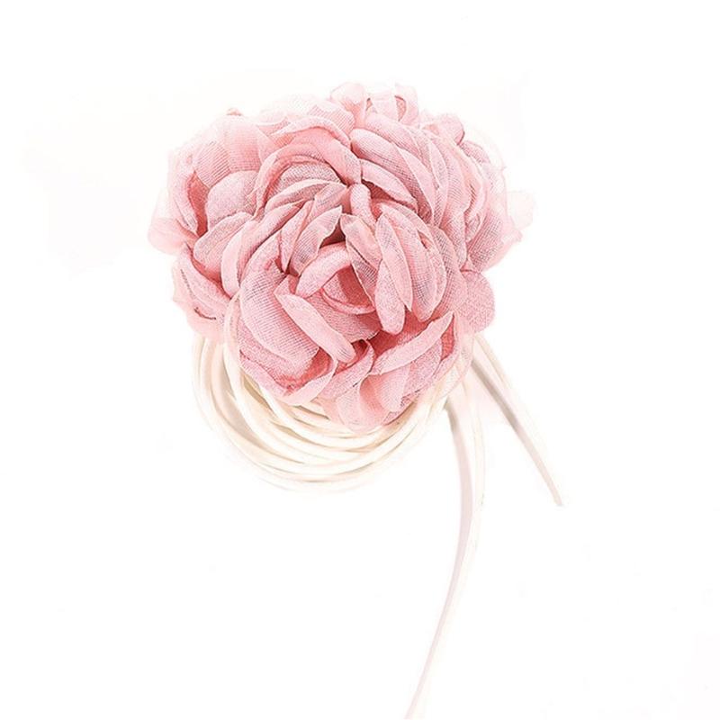 Fabric Flower Choker Necklace Handcrafted Blossom Tie Adjustable Simple Design Elegant Floral Collar Suitable for Party