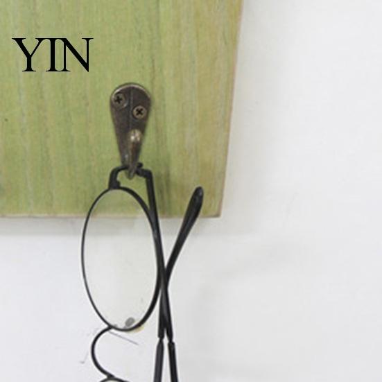 Heavy Duty Key Hanger for Wall Wood House Shape Storage Hook, Strong Traceless Adhesive Decorative Coat Hooks American Style Home Entryway Load