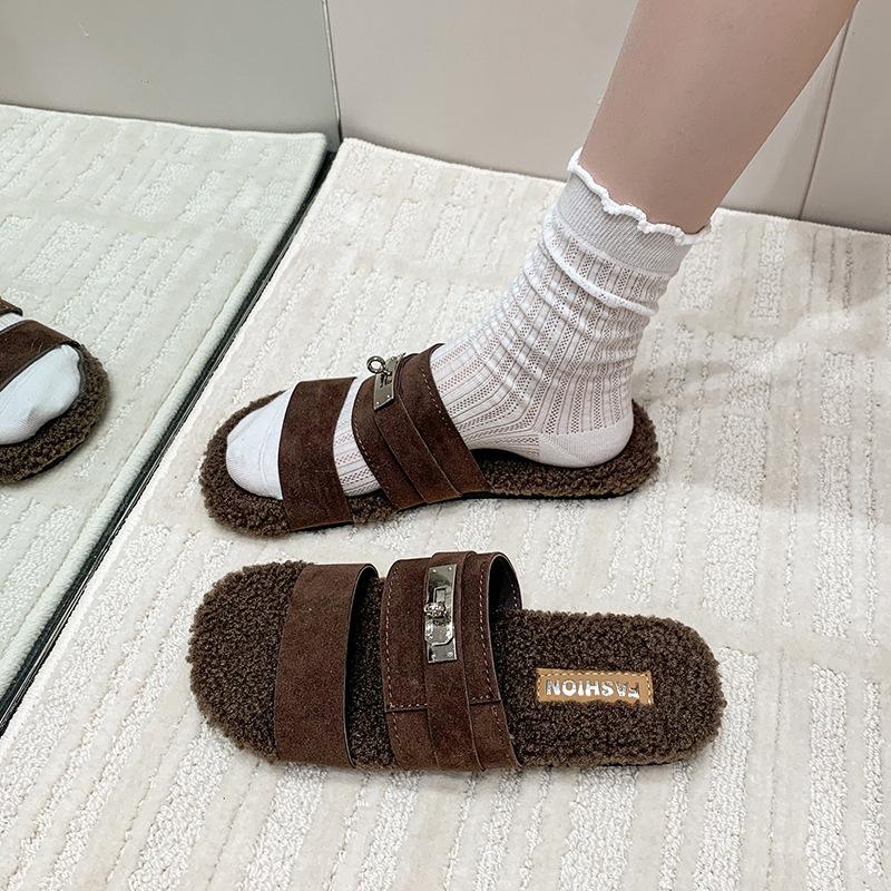 2025 autumn and winter new fashion versatile flat bottom one-word slippers women wear casual and comfortable fluffy slippers women