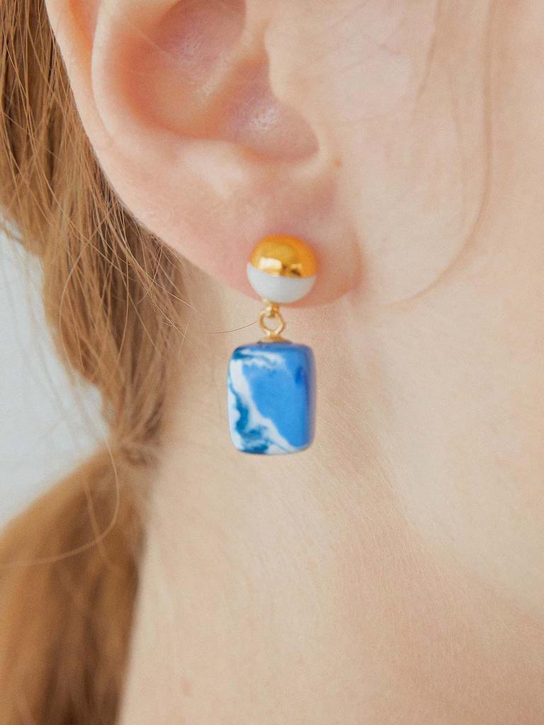 Cerabonito Movement Marbling Earrings (Classic Blue 3)
